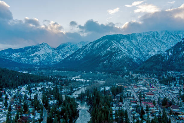 istock Leavenworth, Washington at sunset in December 2199830454