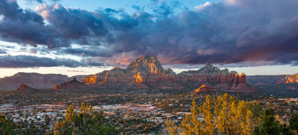 istock Airport Mesa Sunset 2200054491