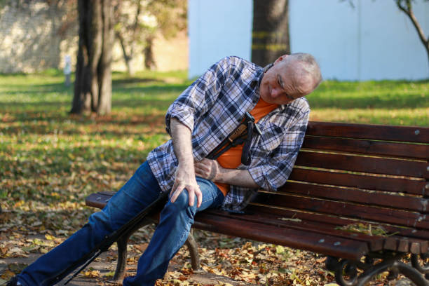 healthy problems chest heart pain knee call help first aid  emergency