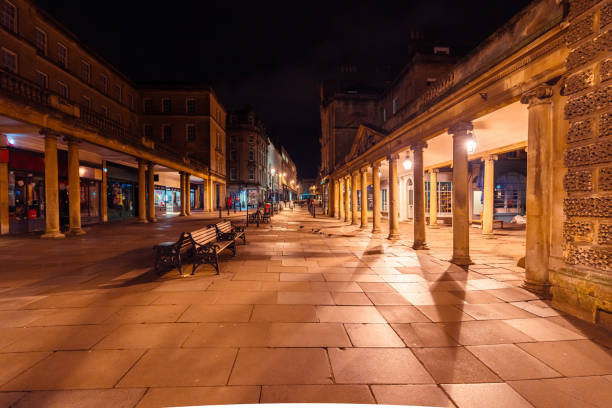 istock Empty street at night in bath, england, showing historic architecture 2200217059