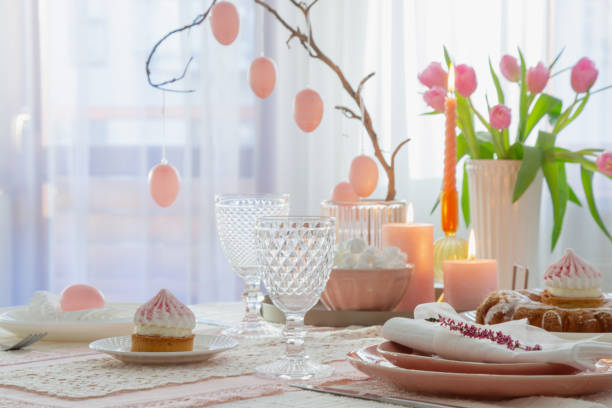istock Easter pink vintage decor at home 2200270253