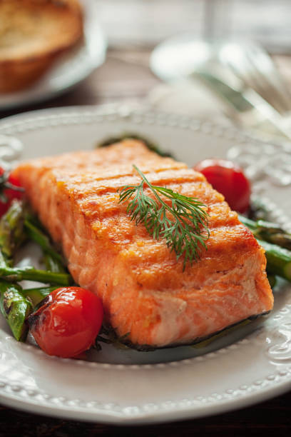 istock Fillet of salmon with asparagus 2200462394