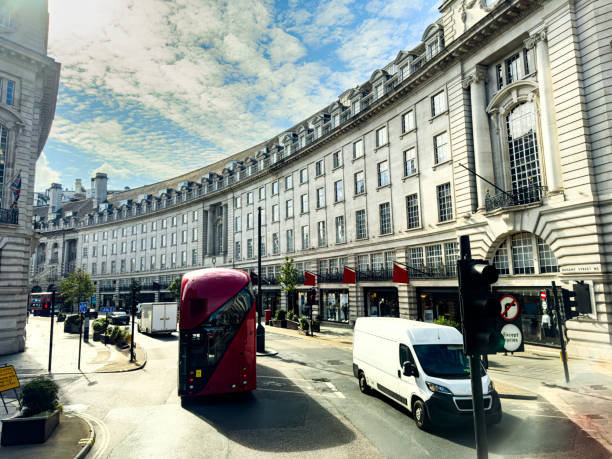 istock The beautiful streets and avenues. 2200489888