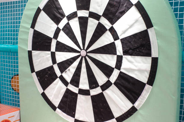 dart target boards are made of cloth