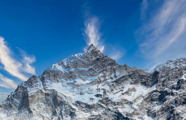 istock Beautiful Mountain Peak Captured During The Makalu Trek. 2200523347