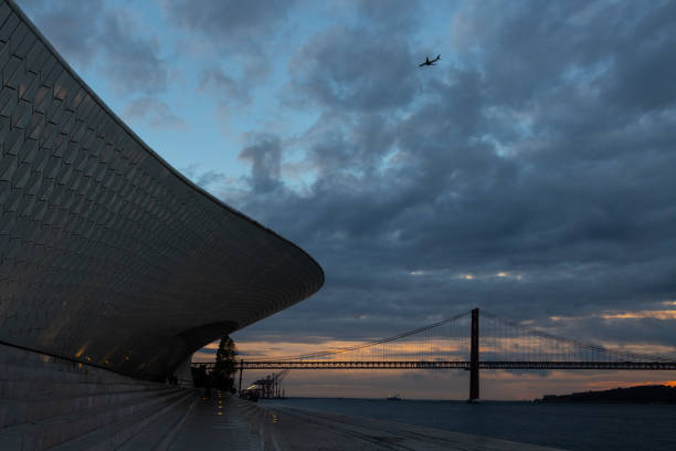 istock A plane approaches the Lisbon city to land 2200548340