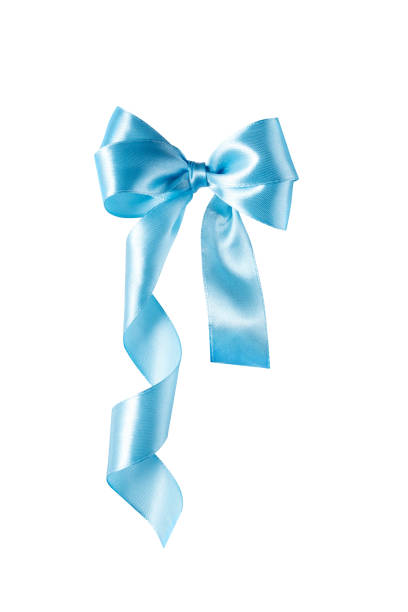 Close-up of a classic green satin bow with wide loops and two flowing tails, isolated on a white background. Perfect for Christmas decorations, Valentine’s Day gifts, festive wrapping, birthday packaging, and elegant celebration design projects.