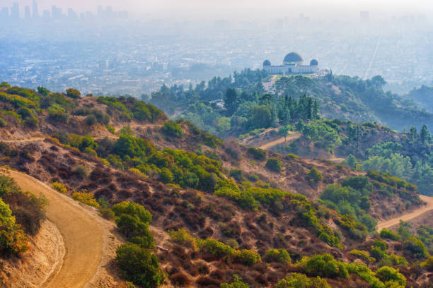istock Los Angeles Cityscape with Griffith Observatory in View 2200593366