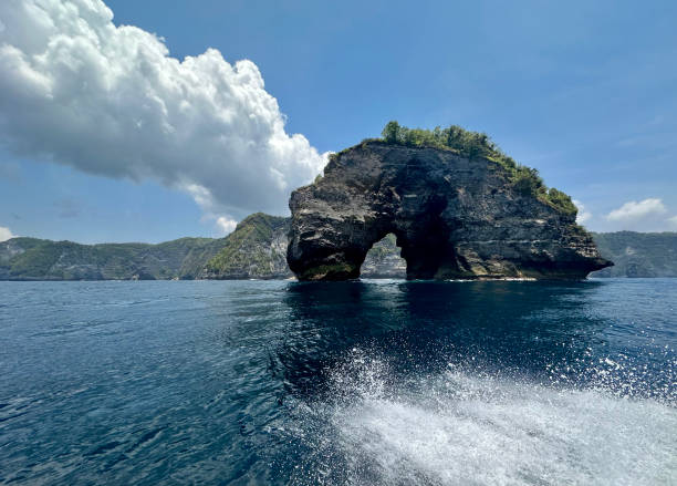 istock Nusa Lembongan - Indonesia 2200796116