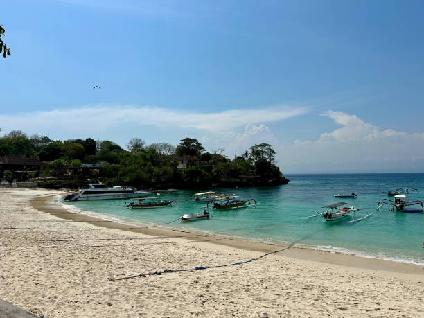 istock Beach - Nusa Lembongan - Indonesia 2200796133