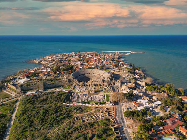 vue aérienne de side à antalya. - turquie photos et images de collection
