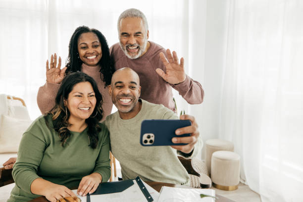 istock Using a Mortgage Broker When You Buy Your Home 2201163612