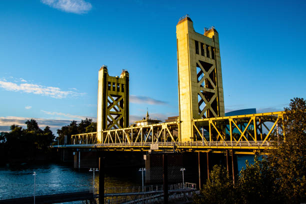 istock Historic Landmark Tower Bridge in Sacramento, CA 2201334985