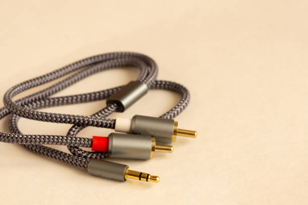 istock Tulip and mini-jack connection cable for HI-FI 2201419102