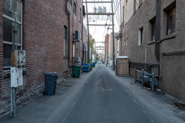Alley in small town USA dark and abandon