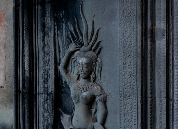 Architectural detail of the Angkor Wat temple : Engraving depicting war - Cambodia