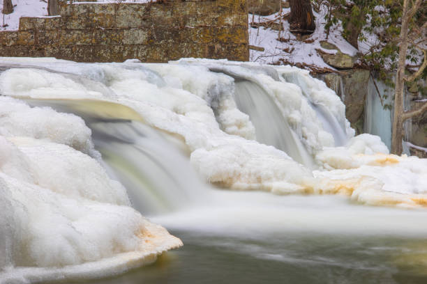istock Brush Creek Falls frozen in winter 2201567184