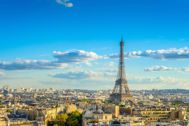 istock eiffel tour and Paris cityscape 2201656912