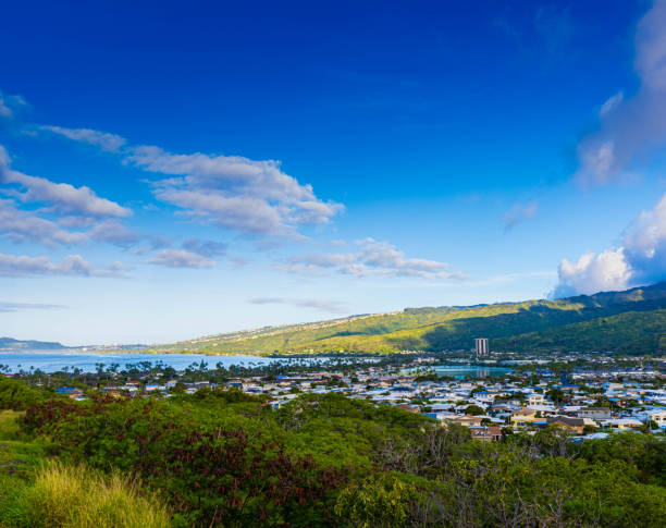 istock Maunalua Bay and Hawaii Kai  With Diamond Head in The Distance 2201724714