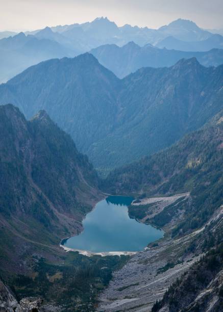 istock An incredible display of Cascade mountains 2201793717