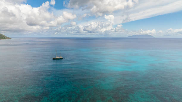 istock Endless turquoise ocean meeting the horizon. Seychelles, Praslin. 2201808172
