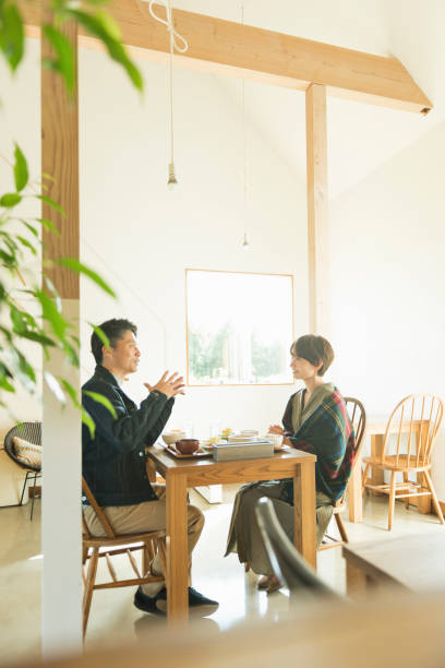 istock Middle-aged couple in a restaurant 2201835935