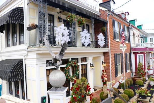 istock Main Street USA, Christmas Time 2202027101