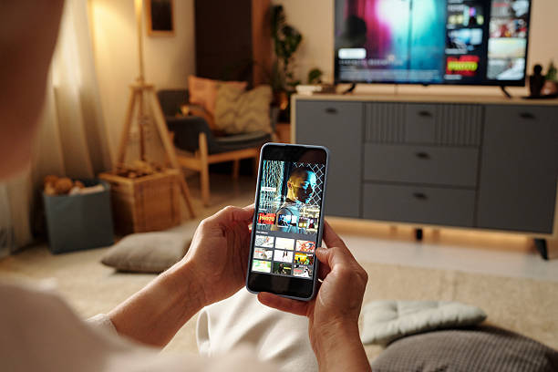 Watching Streaming Videos on Smartphone Indoors