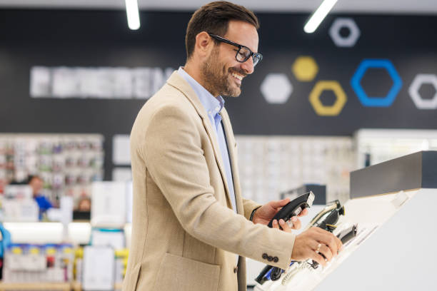 istock Choosing the perfect electric razor 2202143966