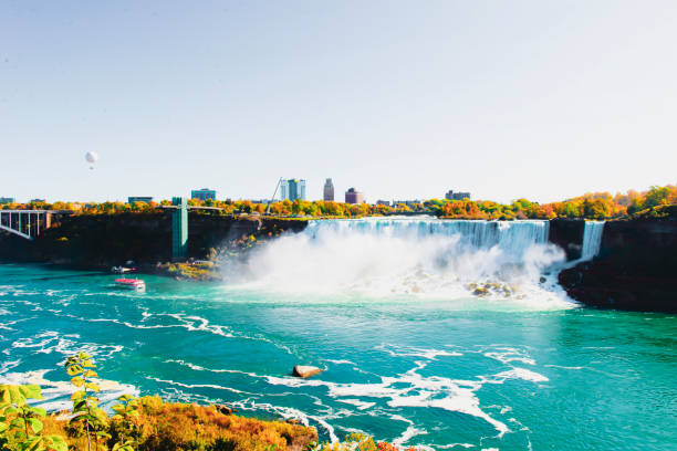 istock view of niagara falls in autumn 2202295981