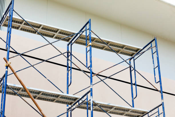 istock Scaffoldings at new house 2202315989