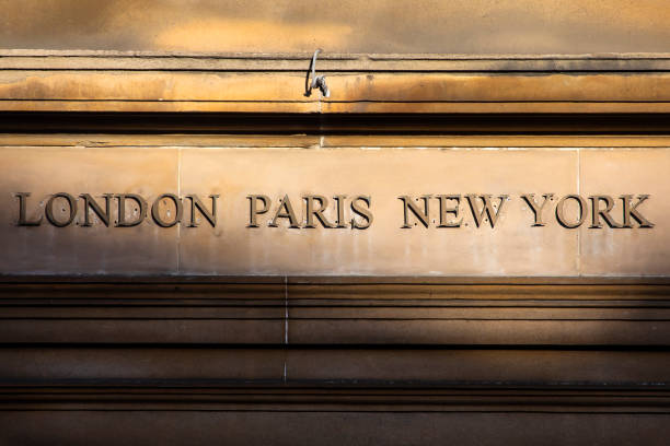 istock London Paris New York 2202343789