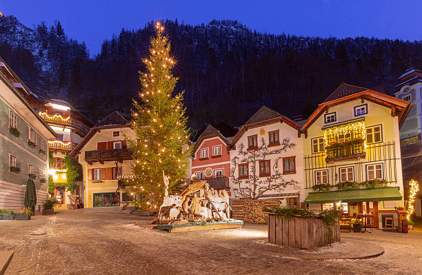 istock Christmas Market Square in Hallstatt, Austria 2202360997