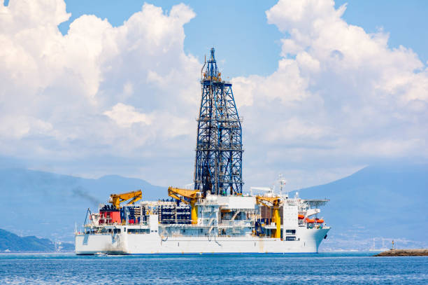 istock Offshore drilling ship leaving the port 2202378439