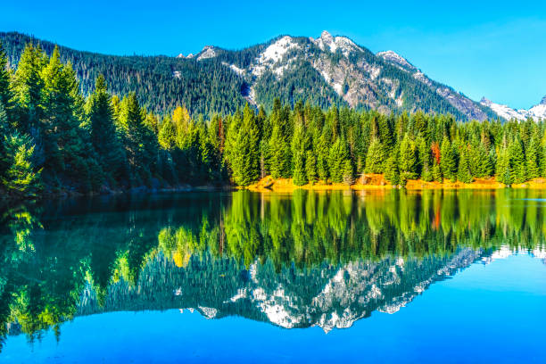 Gold Lake Gold Creek Pond Reflection Snow Mountain Peak Fall Snoqualme Pass Wenatchee National Forest Wilderness Washington