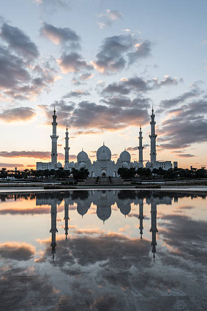 istock Sheikh zayed grand mosque reflecting at sunset in abu dhabi 2202799130