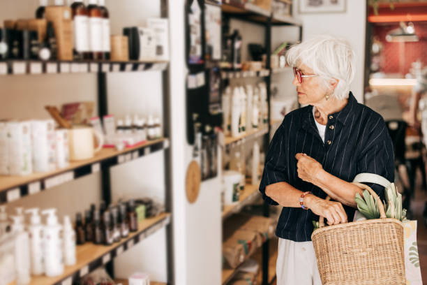 istock What Matters for Customers in Grocery Stores 2202920605