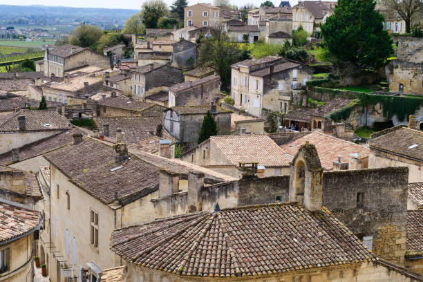 A pictoresque view ot Saint-Emilion, a charming medieval village in the wine region of Bordeaux.