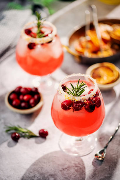 istock Cranberry Limoncello Spritz 2202993332