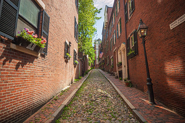 istock Acorn Street in Boston, Massachusetts 2202993916