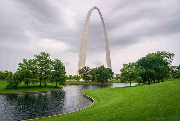 istock River and Gateway Arch National Park 2202999879