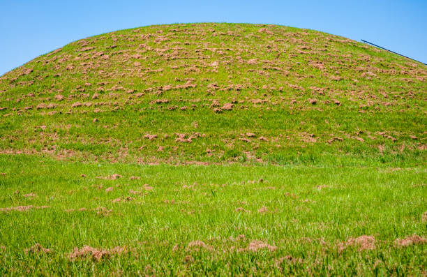 istock Emerald Mound in Mississippi on a Clear Day 2203000657