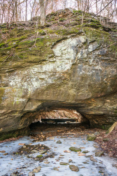 istock Devil's Icebox at Rock Bridge Memorial State Park, Missouri 2203001101