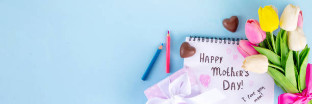 istock Mother day greeting card 2203014853