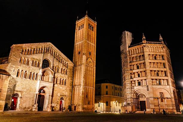 istock Parma Cathedral and Baptistery at night 2203040464