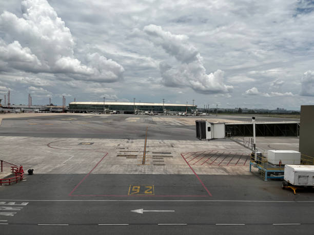 istock Sao Paulo GRU airport apron 2203048515