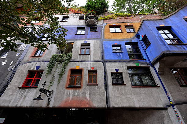 The Hundertwasser House in Vienna is one of Austria’s architectural highlights. The colorfully decorated exterior façade of Hundertwasser House in Vienna draws attention to itself almost magically. Anyone who lives in the Hundertwasser House also has the right to decorate the façade around the windows entirely to their own taste. More than 200 trees and shrubs on the balconies and roof terraces make the Hundertwasserhaus a green oasis in the heart of the city. The Hundertwasserhaus can only be viewed from outside.