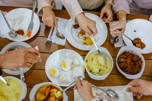 istock Hari Raya Aidilfitri: A Joyous Family Dinner with Malay Flavors 2203219560