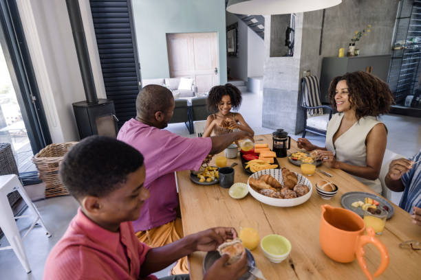 istock How a Simple Weekend Breakfast Brings Families Closer 2203322175