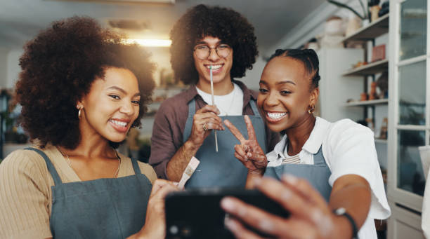 istock Friends, vlog and pottery selfie in clay studio, workshop or art process for handmade ceramic design. Craft, hobby and artist with people, artwork or painting in creative class for sculpture learning 2203365305